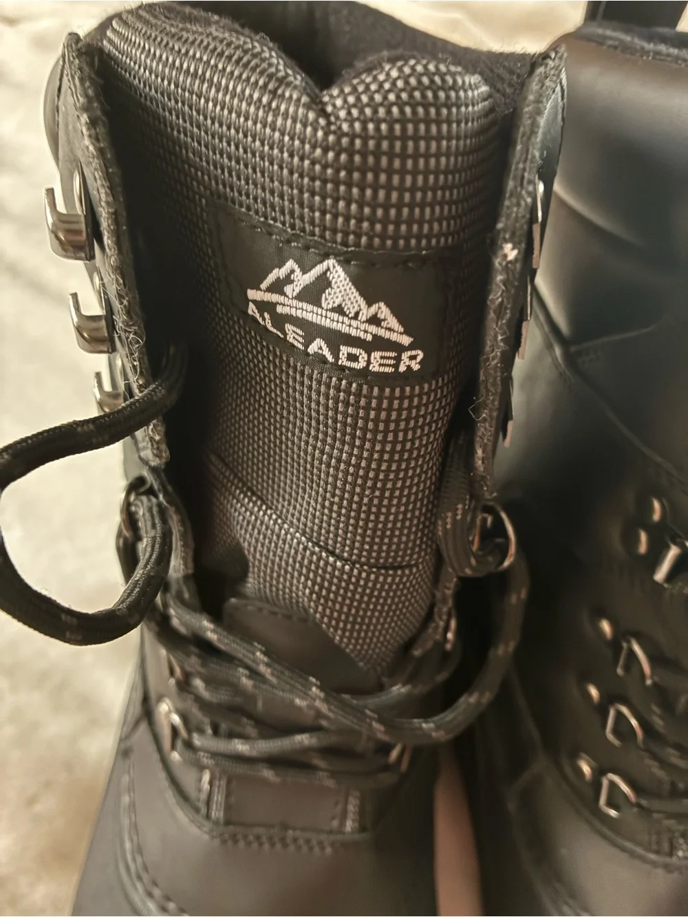 ALEADER Men's Waterproof Winter Snow Boots Thinsulate size 9